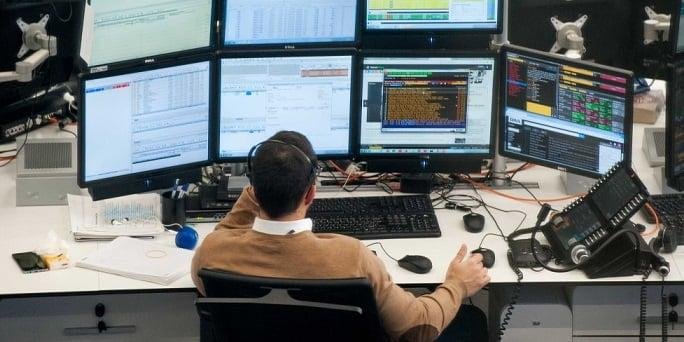 Inversión a largo plazo vs trading: diferencias y riesgos