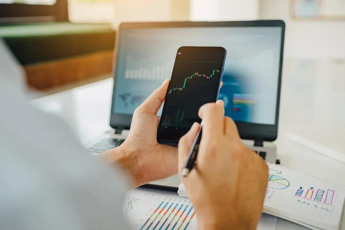 Las mejores apps para invertir desde España